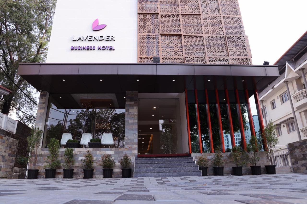 Готель Lavender Infopark Kochi Екстер'єр фото